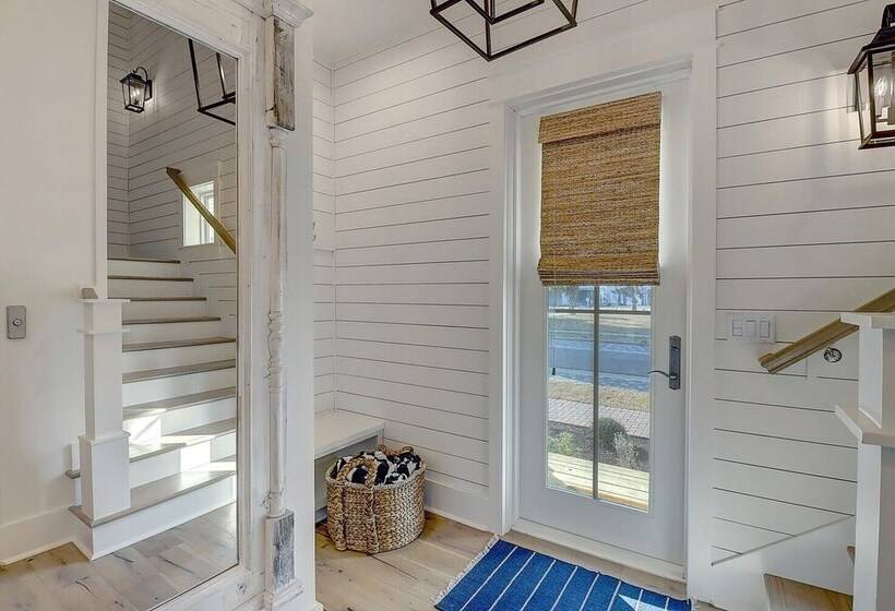 The Lighthouse 328 Coa