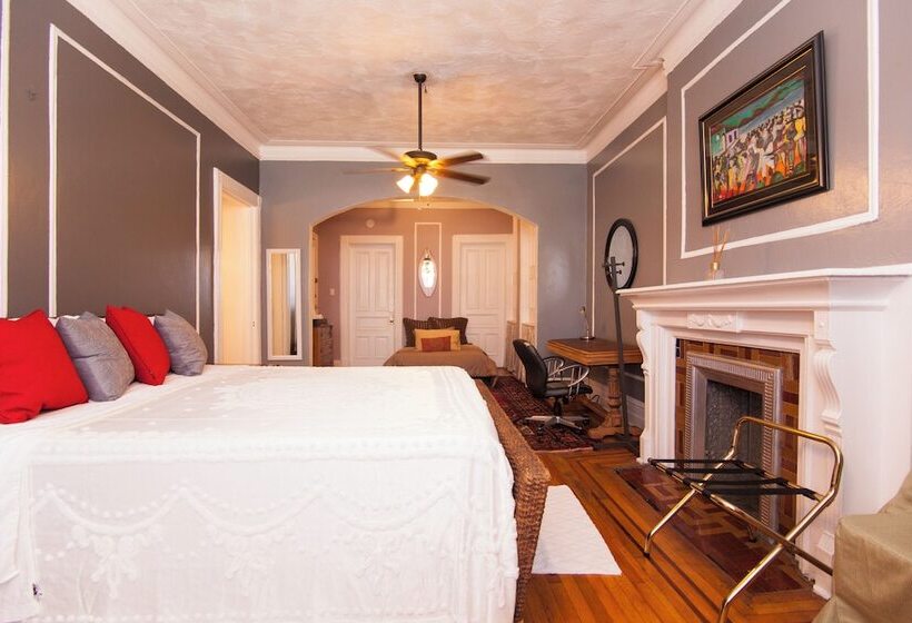 مبيت وإفطار Saint Nicholas Inn Guesthouse