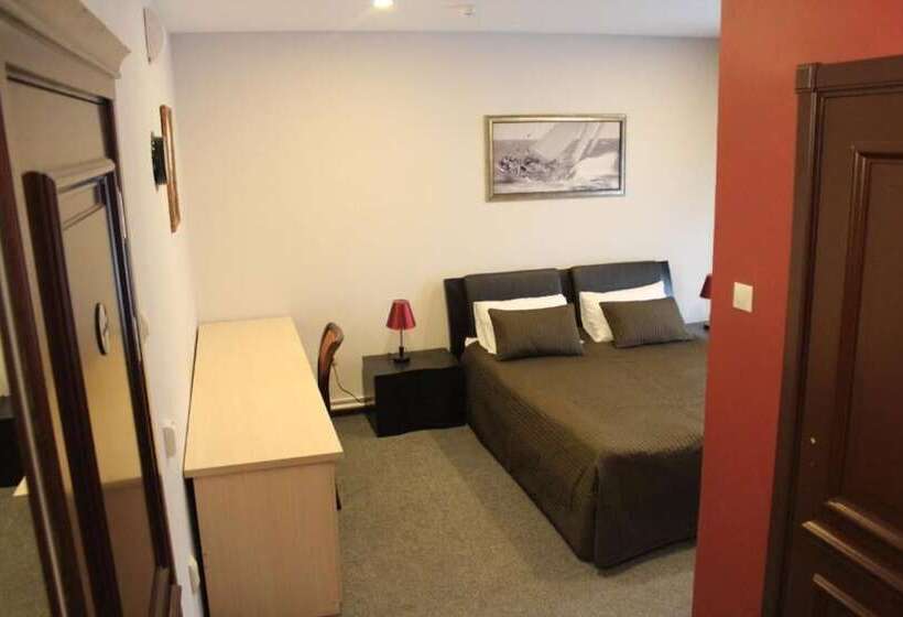 فندق Old Traditions