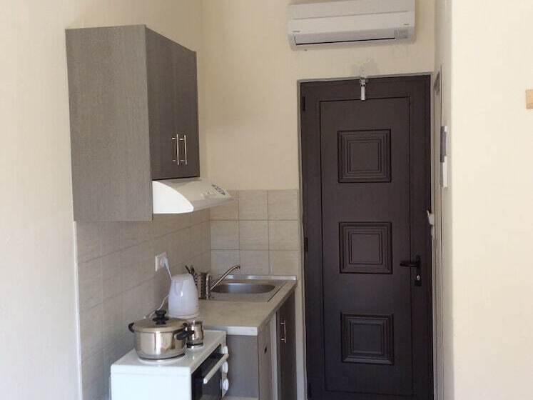 مبيت وإفطار Elena Rooms