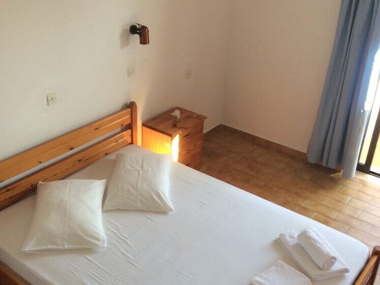 مبيت وإفطار Elena Rooms