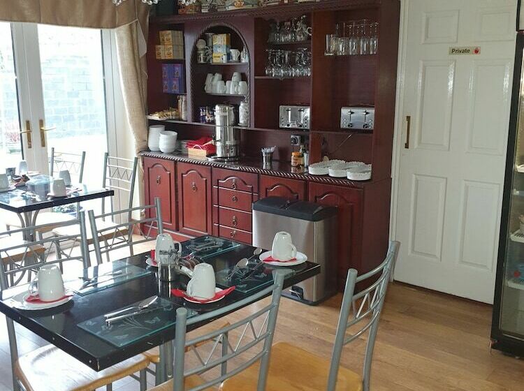 مبيت وإفطار Golden Dawn Guesthouse