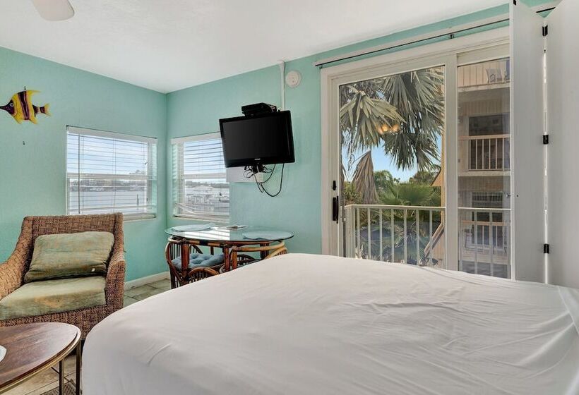 فندق The Seashell Suites