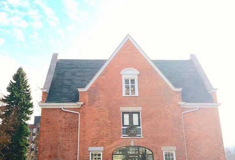 پانسیون 7 On Strath