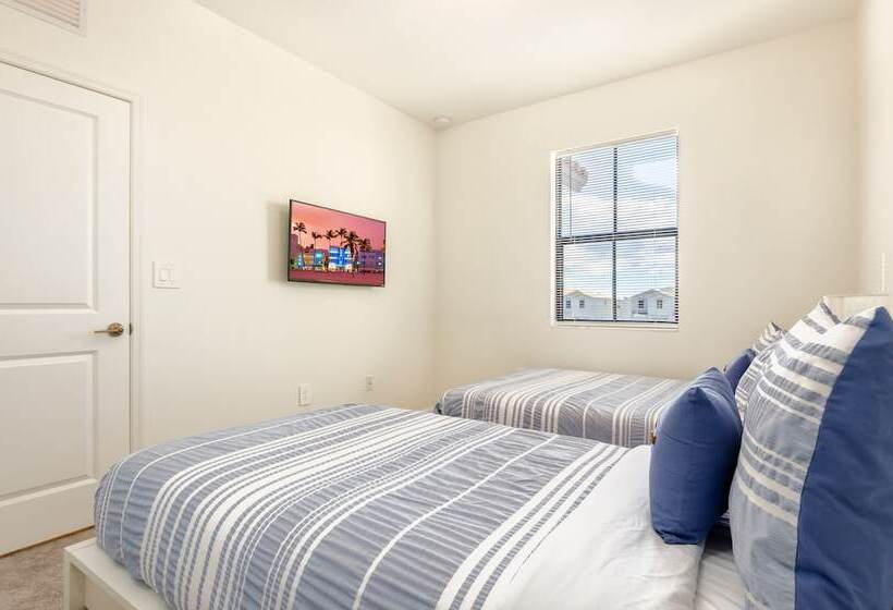 بنسيون Glamorous 4br New & Modern Near Fl Keys