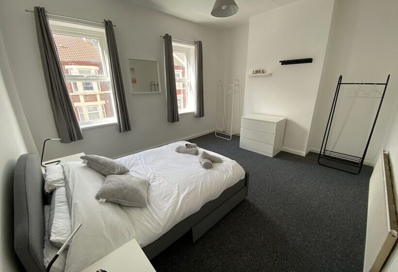 דירת נופש Beautiful Modern 3 Bed House In Wallasey Near City