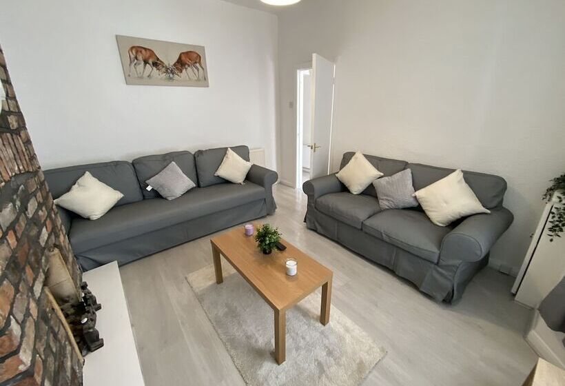 דירת נופש Beautiful Modern 3 Bed House In Wallasey Near City