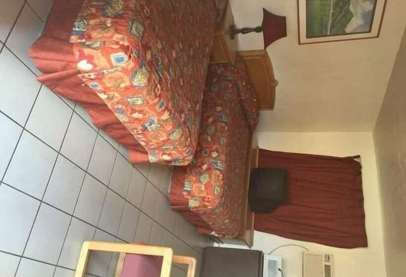 Sunland Motel