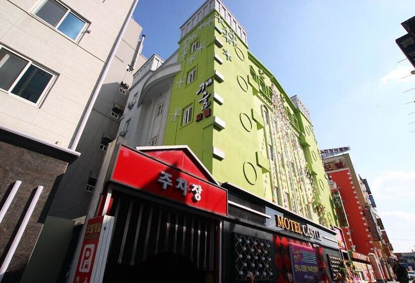 מוטל Gwangju Sangmu Castle