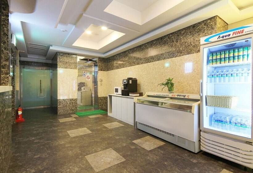 מוטל Gwangju Sangmu Castle