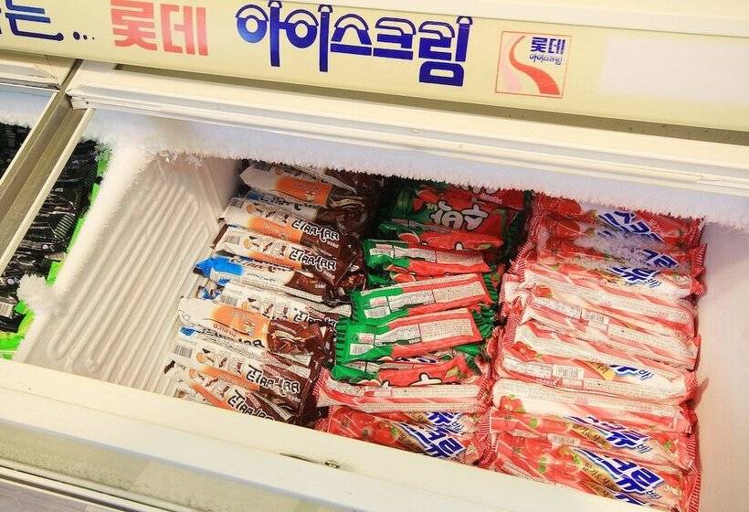 מוטל Gwangju Sangmu Castle