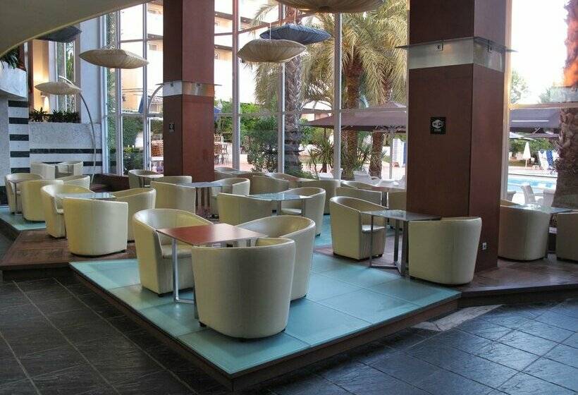 هتل Estival Park Silmar
