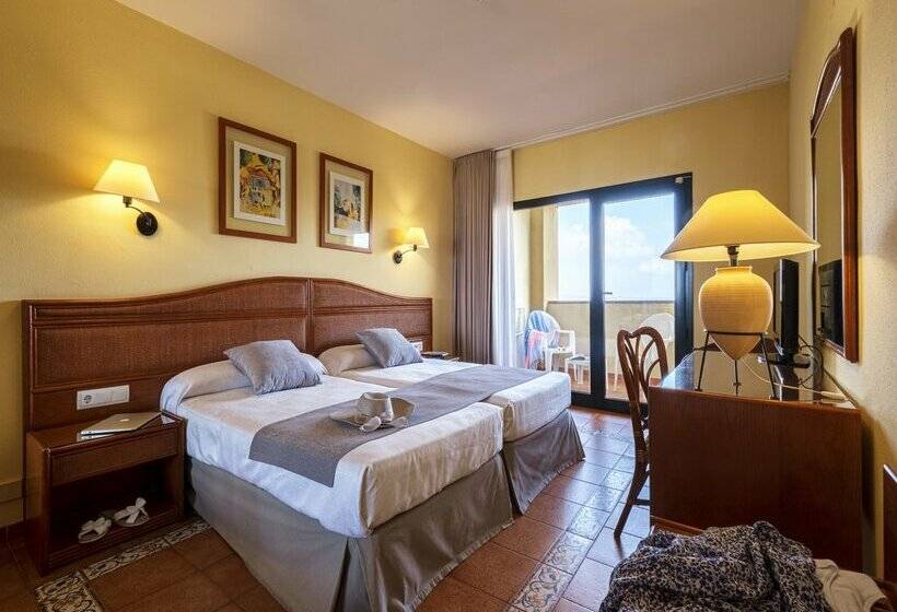 ホテル Estival Park Marena