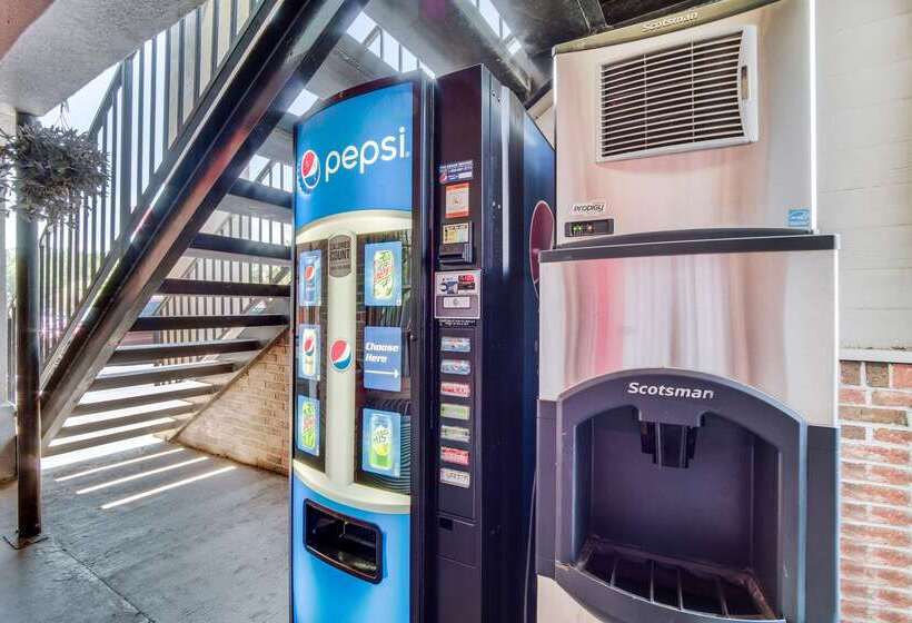 ホテル Econo Lodge