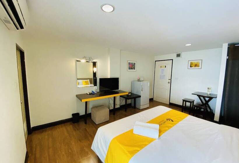 هتل Lee's Mark Residence