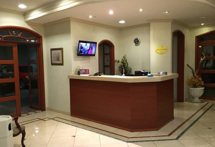 فندق Plaza Ejecutivo
