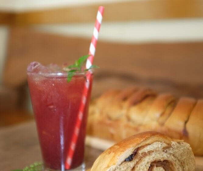 Hotel Reyna S The Haven And Gardens