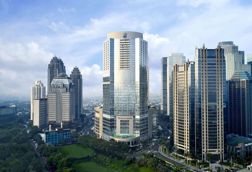 هتل The Residences Of The Ritz Carlton Jakarta Pacific Place