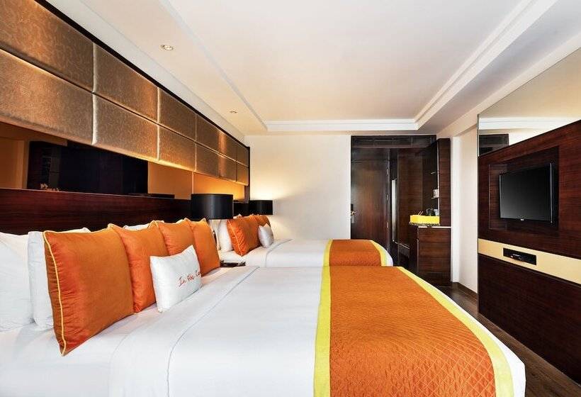 Отель Zone By The Park , Bani Park Jaipur