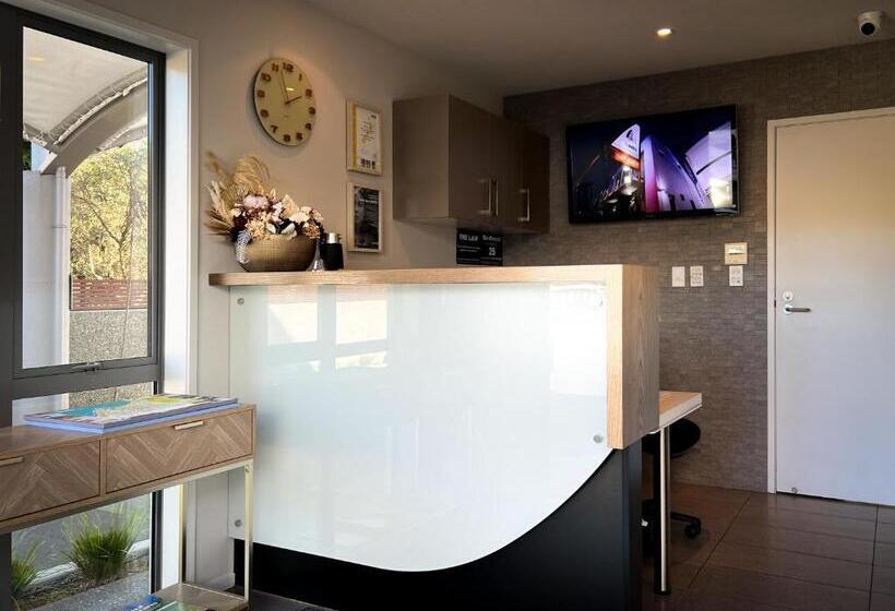 مُتل The Sails Nelson