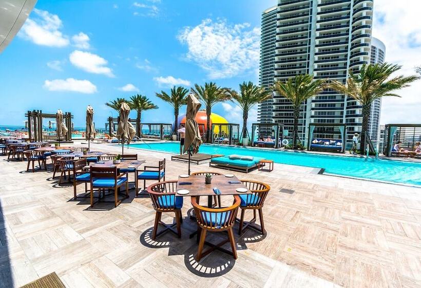 Upscale Comfort And Breathtaking Views At H Hollywood Residences By Zelloo