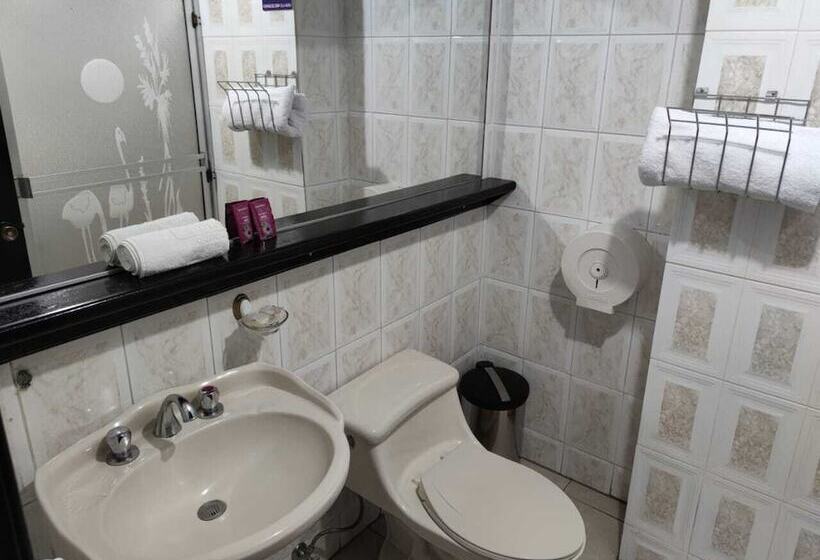 Val Hotel Santamaria Quito