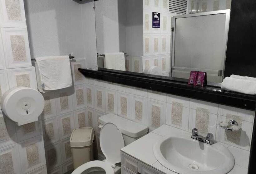 Val Hotel Santamaria Quito