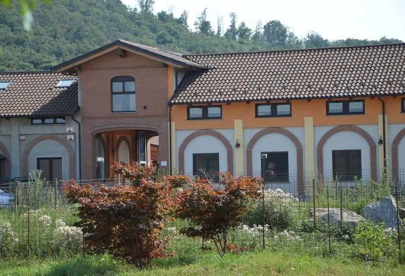 فندق ريفى Agriturismo Cascina Scola
