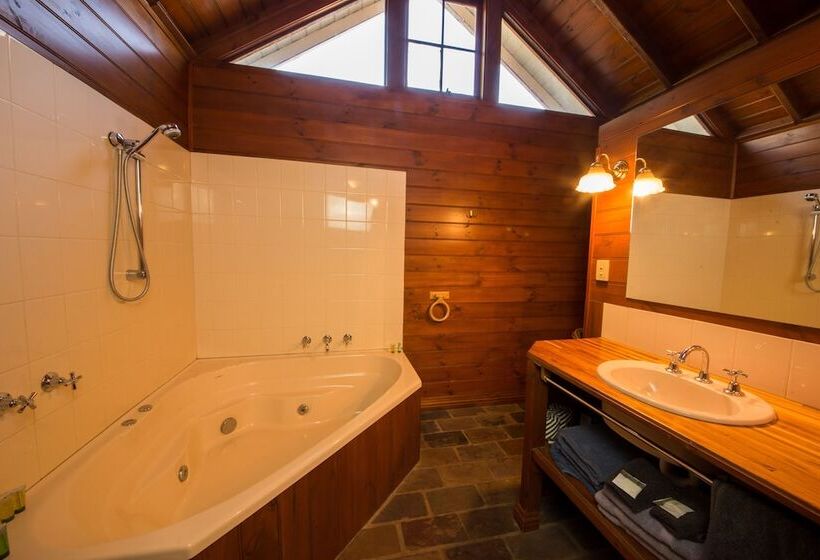 Bed and Breakfast Tuki Retreat