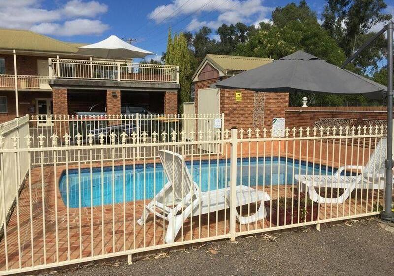 Golf Links Motel