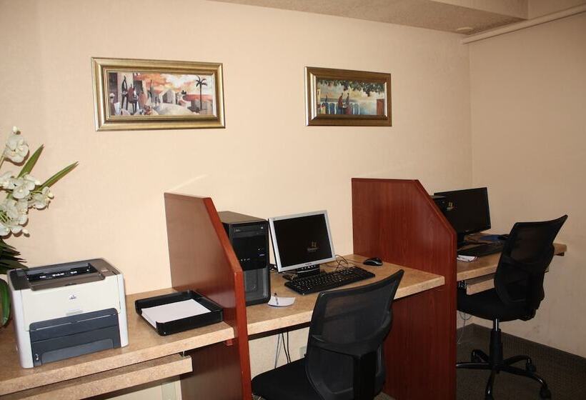 فندق Baymont By Wyndham Yakima Riverfront