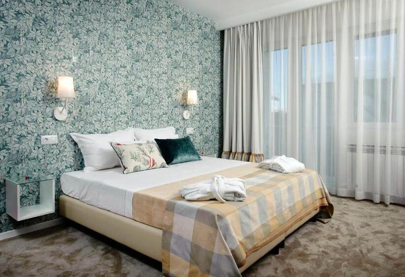 هتل Boban Luxury Suites