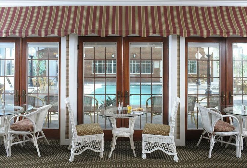 호텔 Carlisle Inn