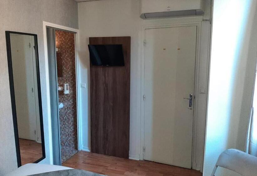 فندق Le Rochegude