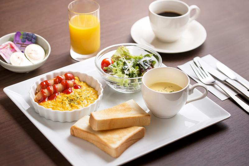 Отель Mystays Shinsaibashi East