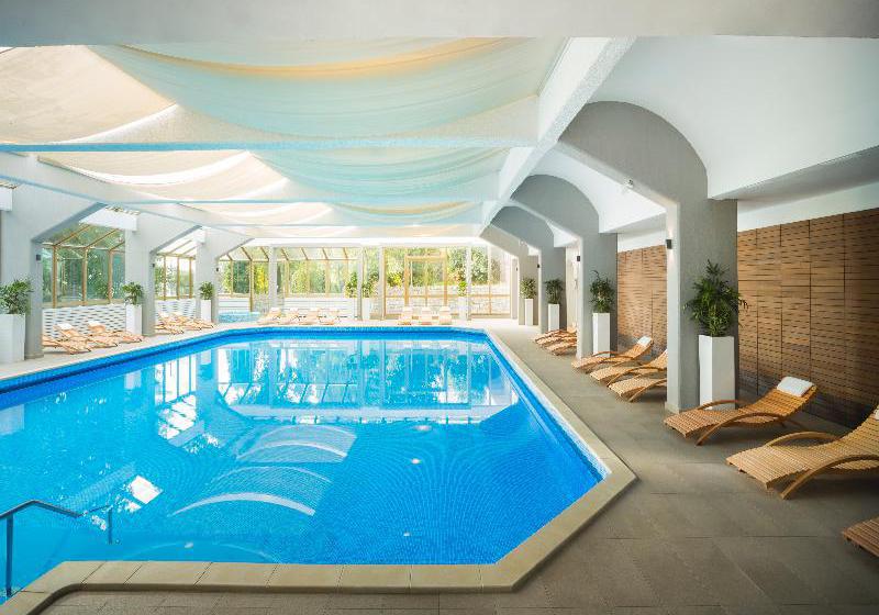 בית מלון כפרי Remisens Villa Belvedere