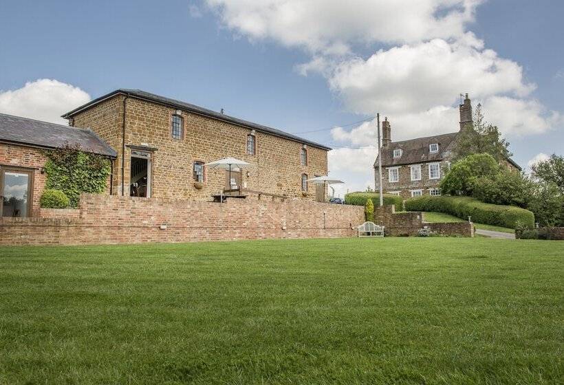 فندق The Granary At Fawsley