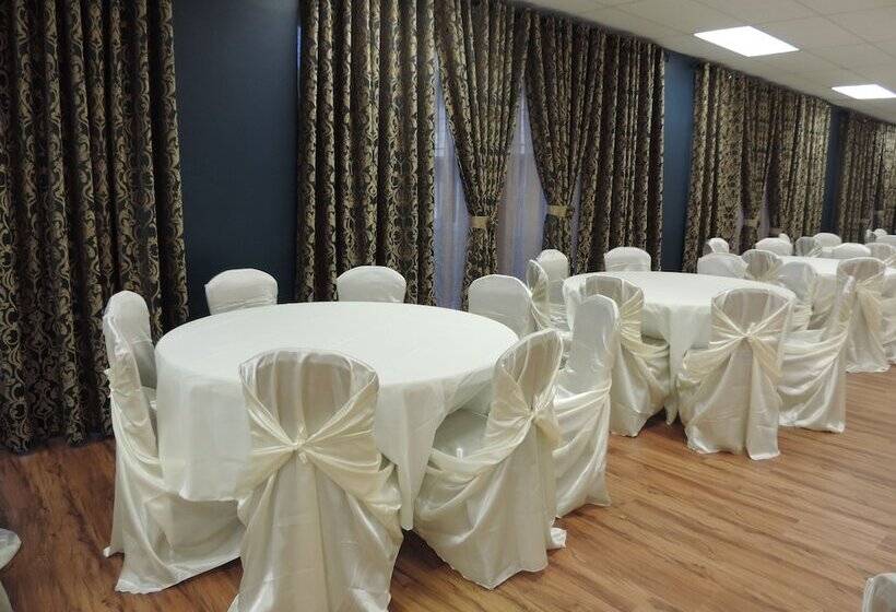 מוטל Airport Inn