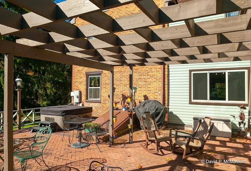 مبيت وإفطار Baladerry Inn Lp