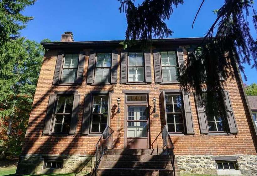 مبيت وإفطار Baladerry Inn Lp