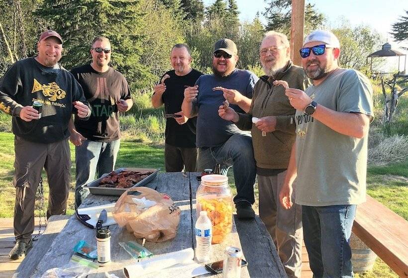 مبيت وإفطار Clam Gulch Lodge