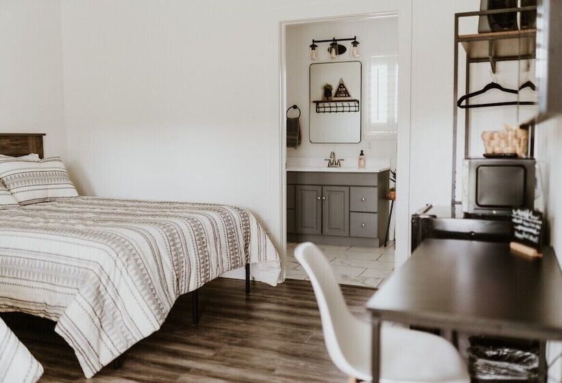 مبيت وإفطار Happy Trails West