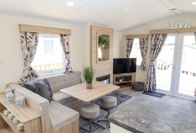 酒店 Lovely 4 Berth Caravan On 7 Lakes Country Park At Crowle North Lincolshire