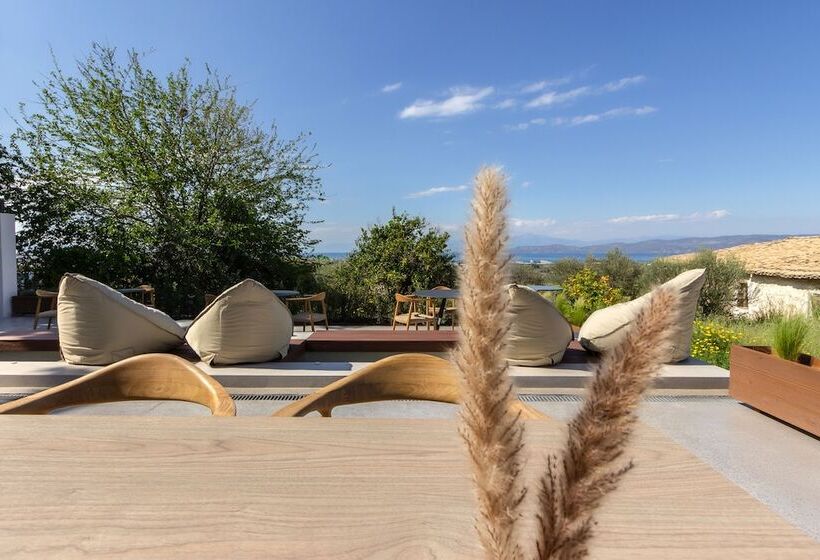 בית מלון כפרי Acro Upscale Residences