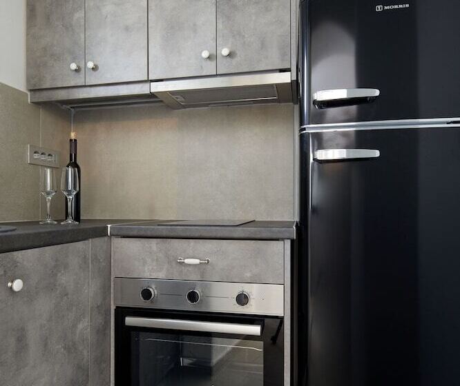 هتل Aecon Suites
