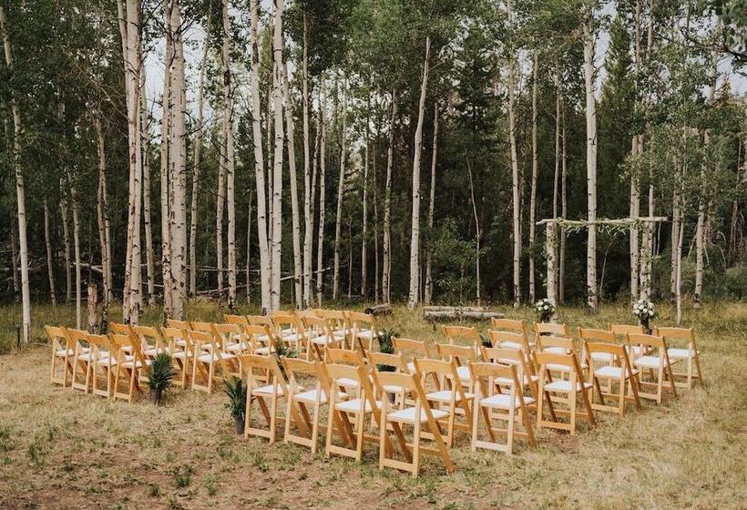 فندق Boulder Lake Lodge