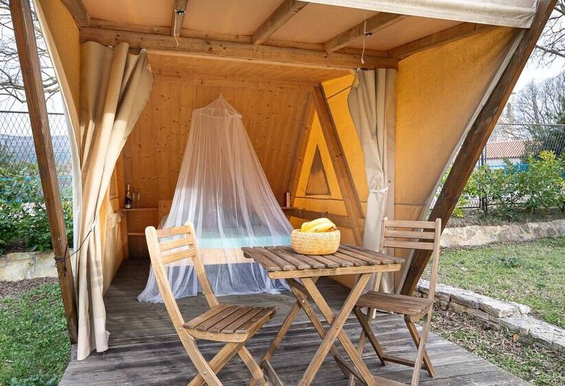 בית מלון כפרי French Nateko Glamping Tent