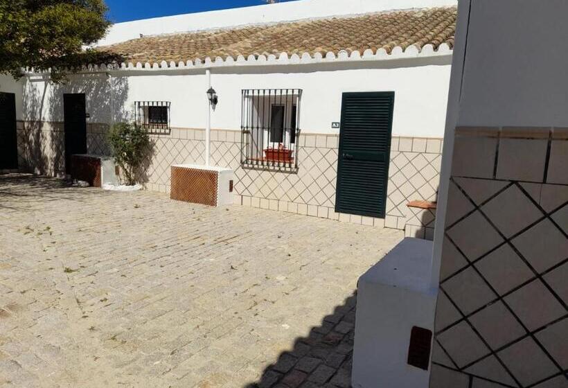 هتل Hacienda Marcharavi
