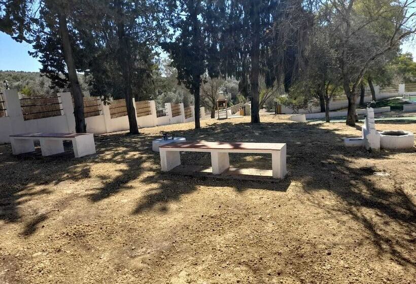هتل Hacienda Marcharavi