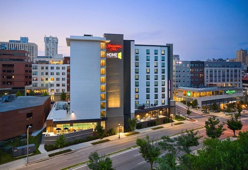 فندق Hampton Inn Towson Downtown